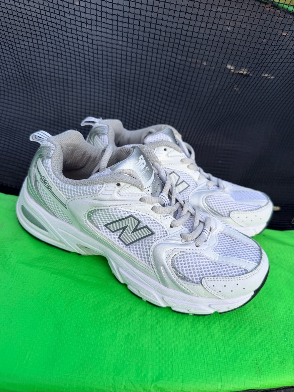 New Balance men’s  White & Silver Running Sneakers